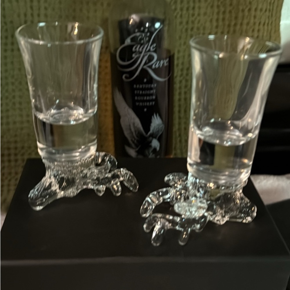 Crystal Shot Glass Set with Unique Base